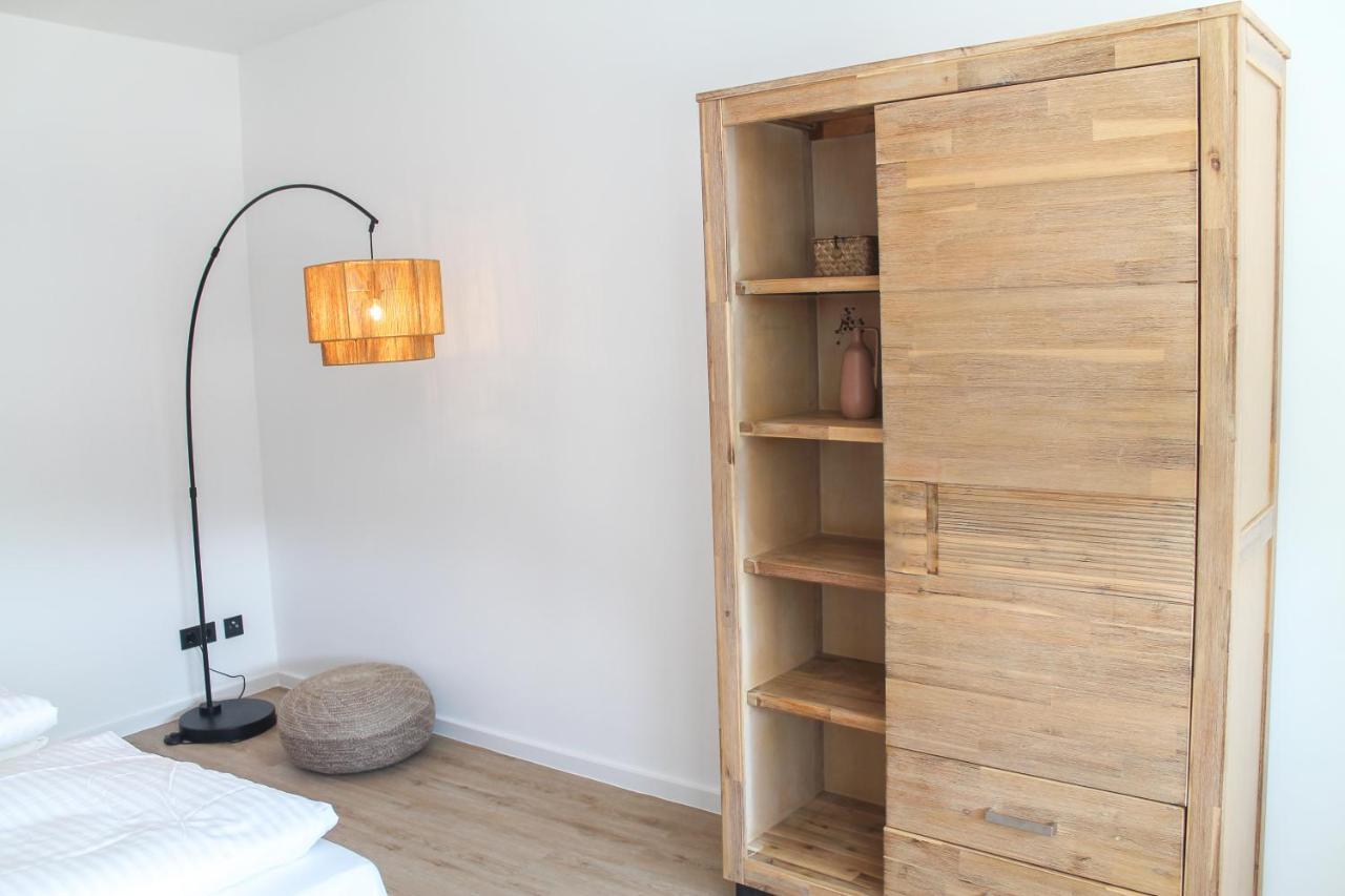 African-Style Apartment - Stadtnah, Parkplatz, E-Ladestation Fuer Auto & Fahrraeder, Gitterbox Fuer Fahrraeder, Fitnessstudio Koblenz  Eksteriør billede