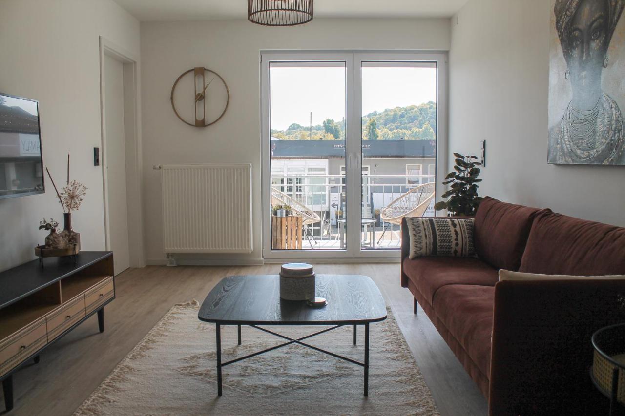 African-Style Apartment - Stadtnah, Parkplatz, E-Ladestation Fuer Auto & Fahrraeder, Gitterbox Fuer Fahrraeder, Fitnessstudio Koblenz  Eksteriør billede