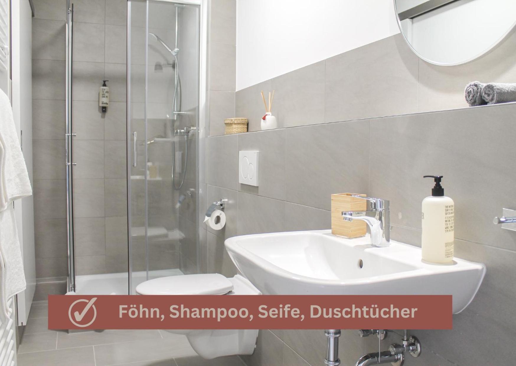 African-Style Apartment - Stadtnah, Parkplatz, E-Ladestation Fuer Auto & Fahrraeder, Gitterbox Fuer Fahrraeder, Fitnessstudio Koblenz  Eksteriør billede